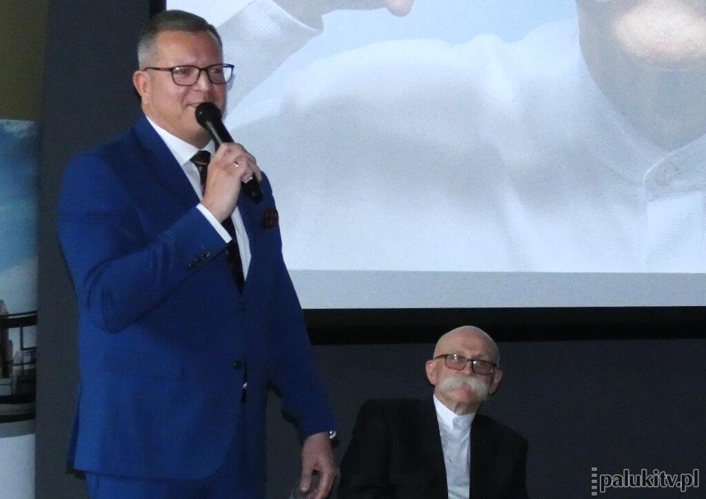 Burmistrz zdrowy, jego rodzina zeszła z kwarantanny