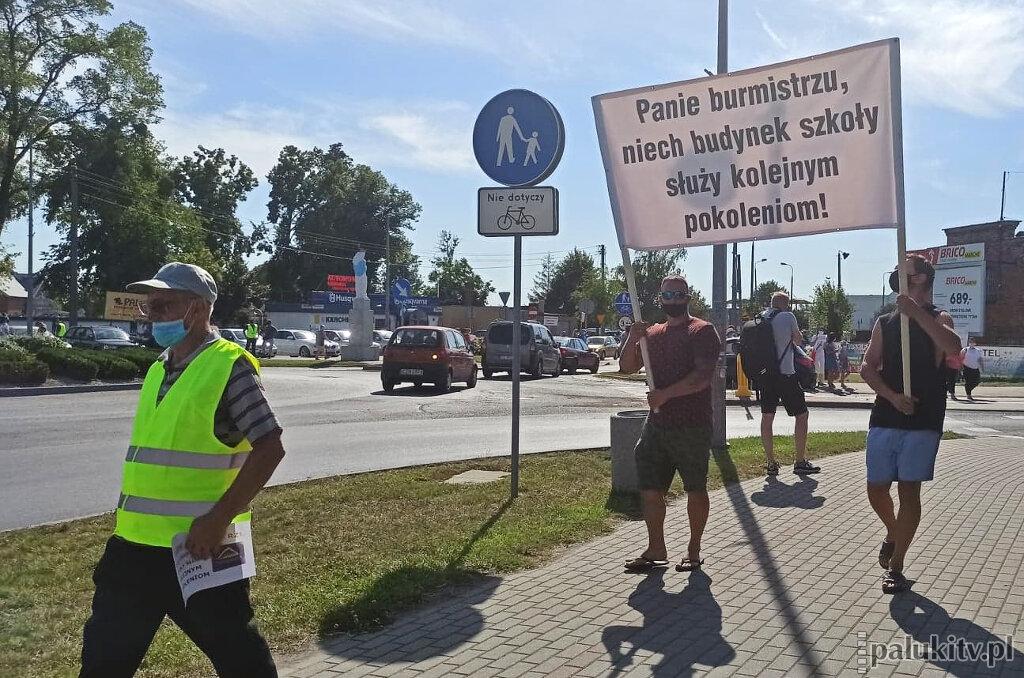 Kolejny protest przy rondzie
