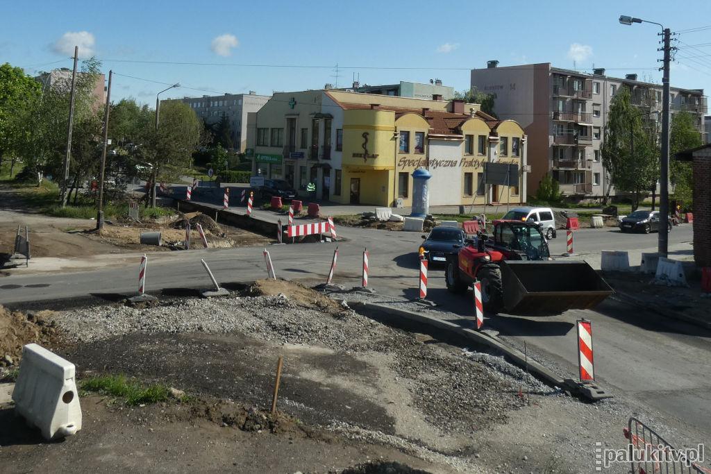 Nieprawda, że krawężnik jest w tym samym miejscu