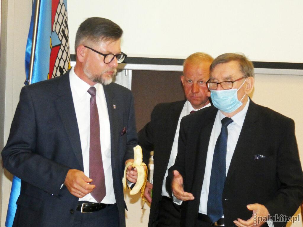 Ósemka chce go odwołać za Trójkę