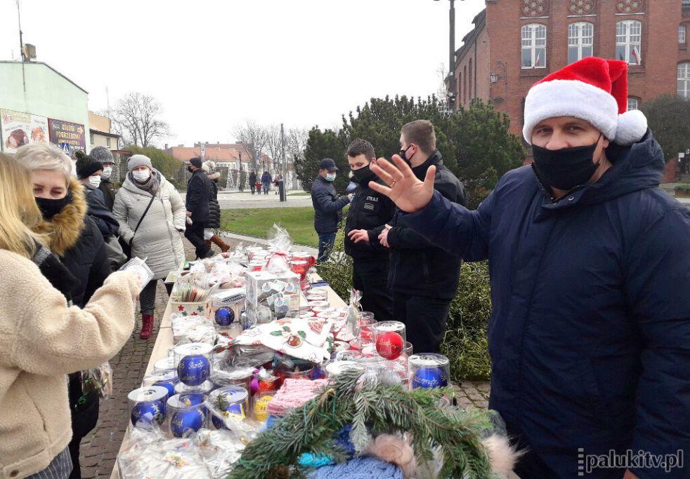 W środę 100 choinek za wpłaty na rzecz Celinki
