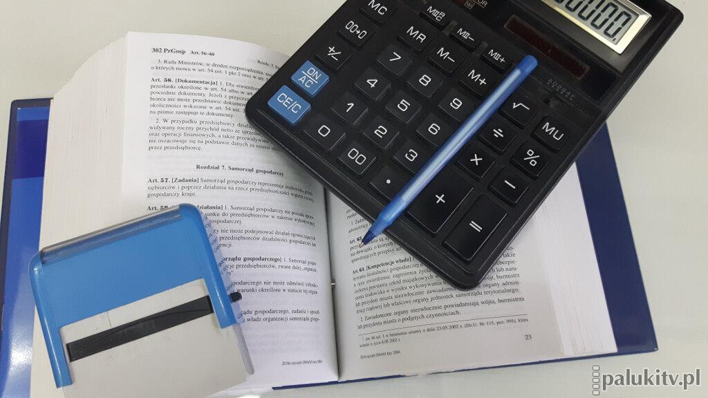 Trzeba informować ZUS  o zawarciu umowy o dzieło