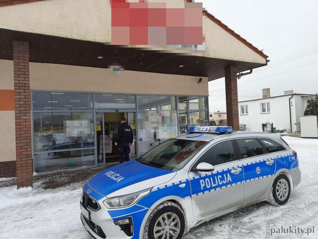Policja kontroluje sklepy
