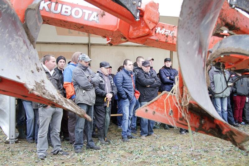 Pokaz w trudnych warunkach