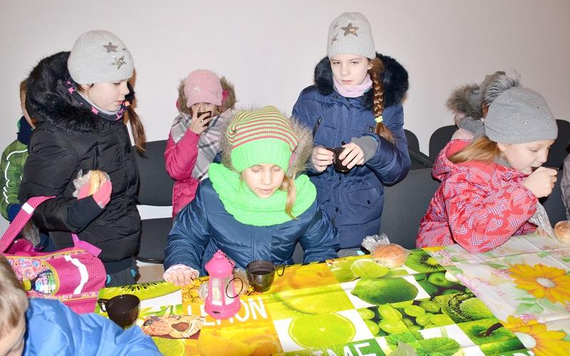 Po roratach na śniadanie do księdza