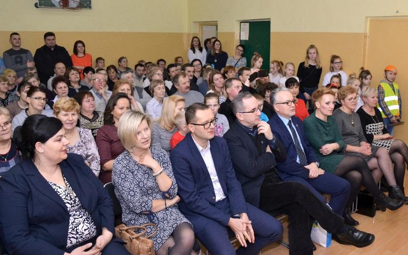 Filia ratunkiem dla szkoły