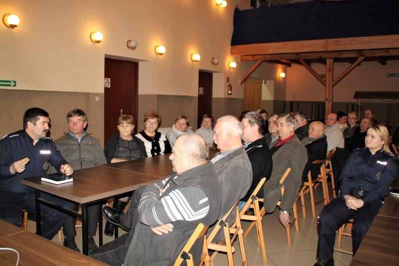 Policjanci poprowadzili warsztaty