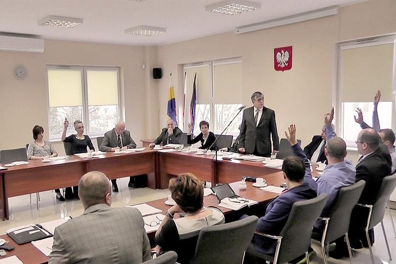 Radni zafundowali sobie podwyżkę