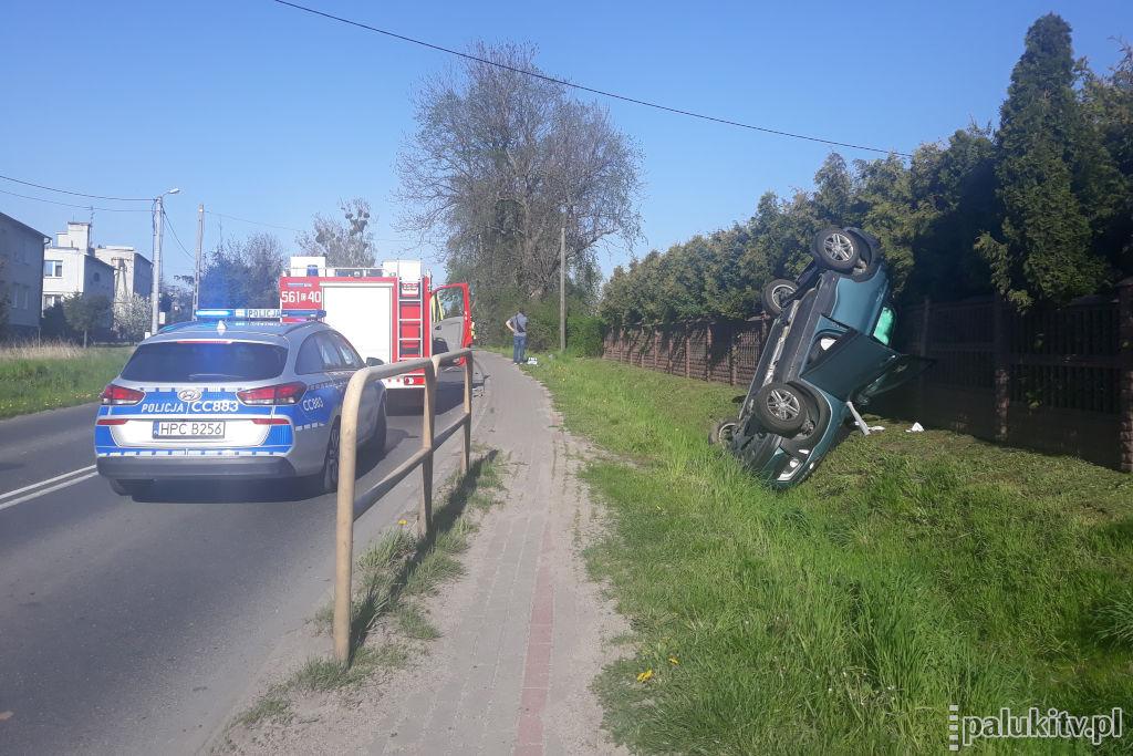 Zasnęła za kierownicą 