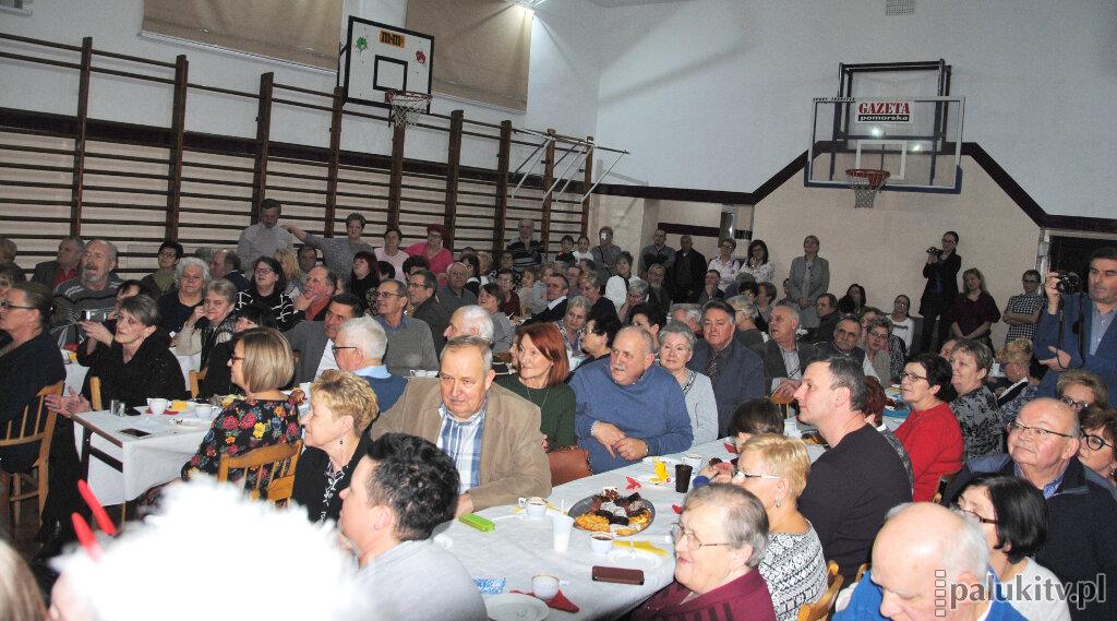 Babcie i dziakowie podziwiali aktorów