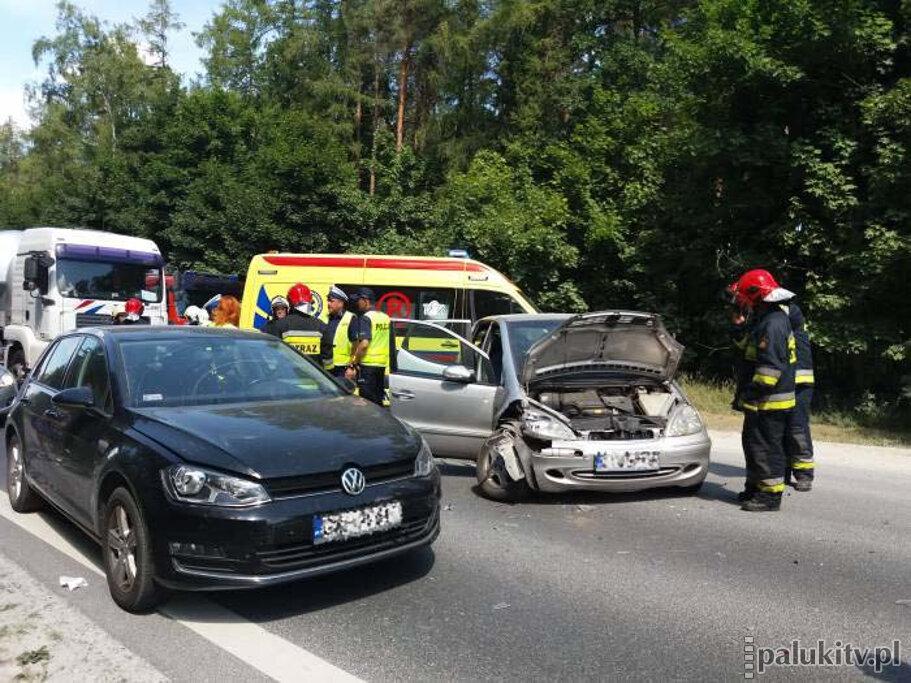 Zdarzenie drogowe w Wapiennie