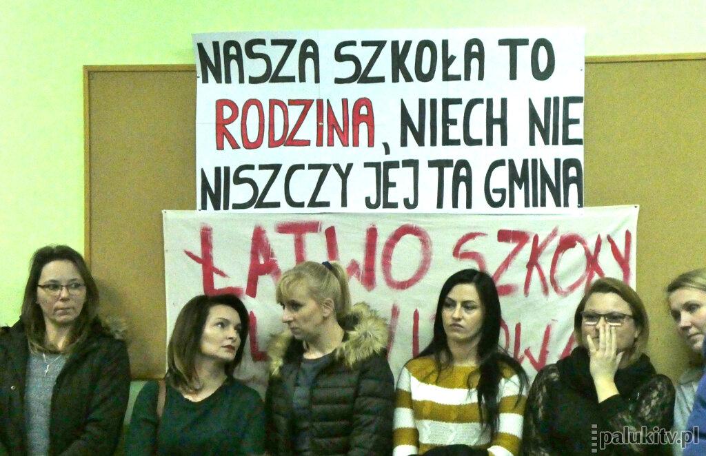 Bronią szkoły