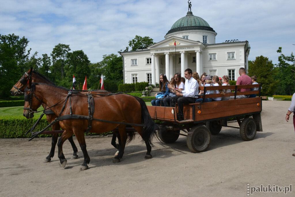Konkursy, atrakcje, smakołyki