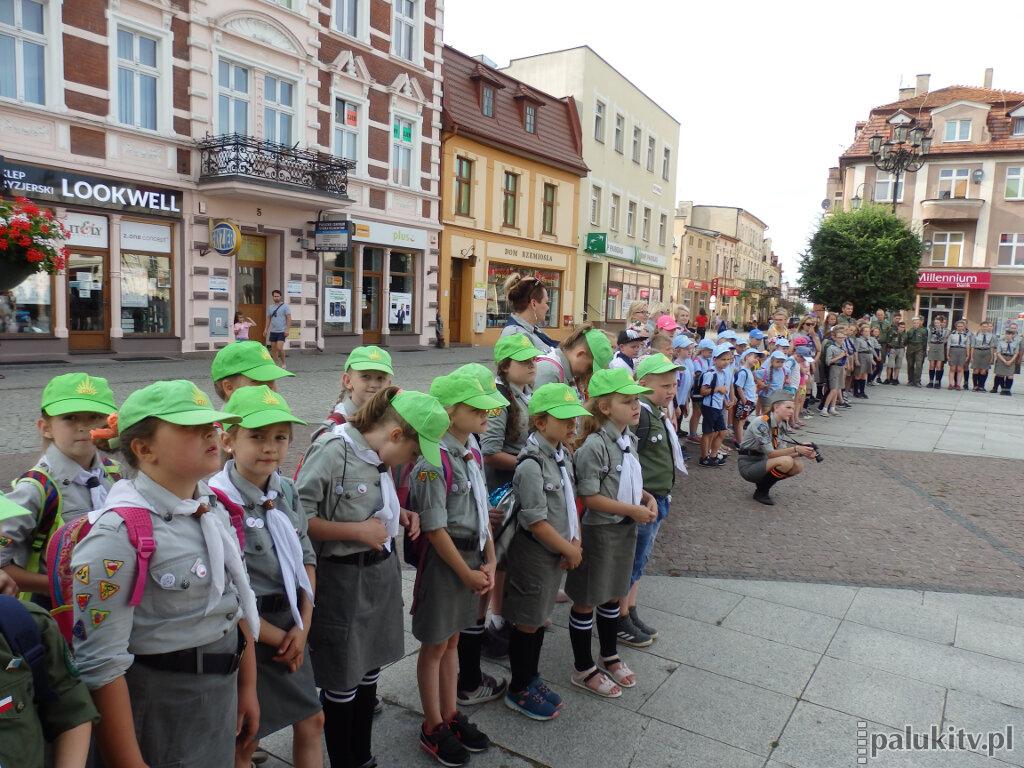 270 zuchów i harcerzy w Żninie