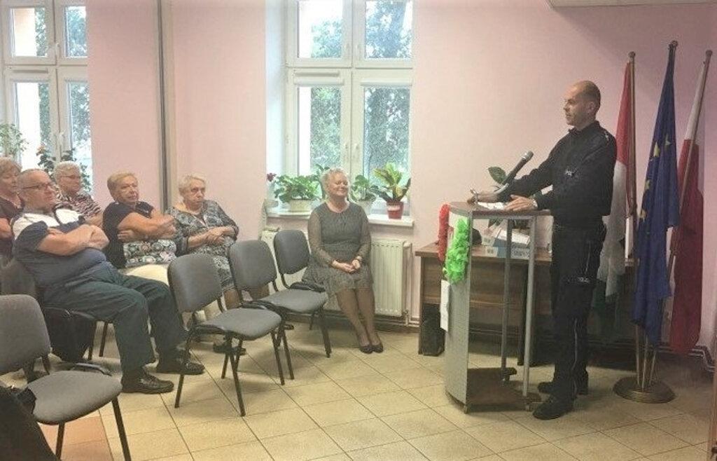 Senior na drodze