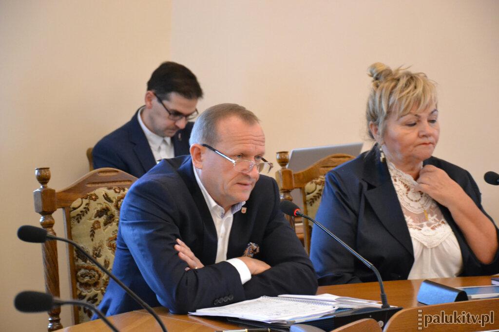 Pętla na szyi samorządu