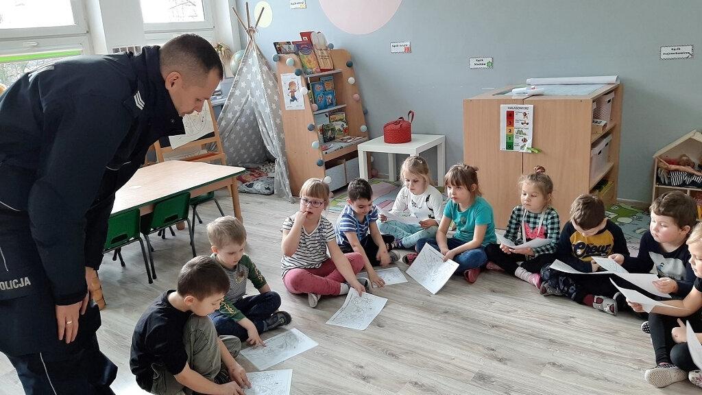 Policjant i Promyczki