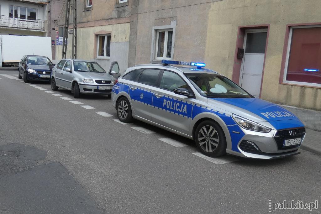 72-latka potrącona na przejściu
