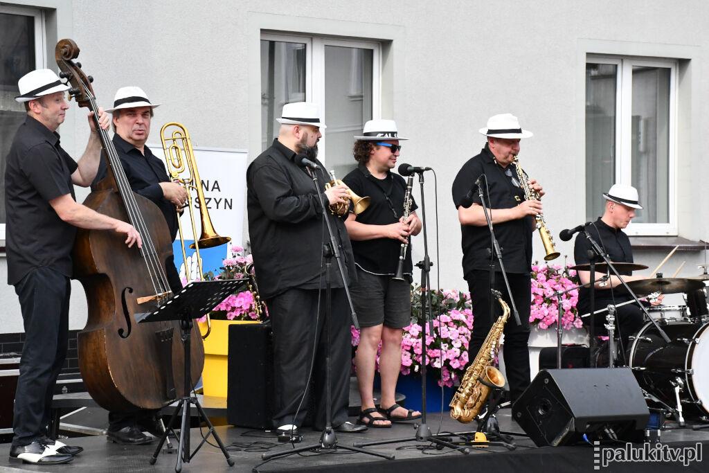 W stylu jazzowym