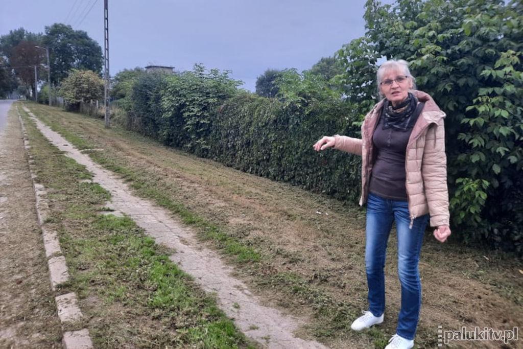Na chodnik czekali od lat