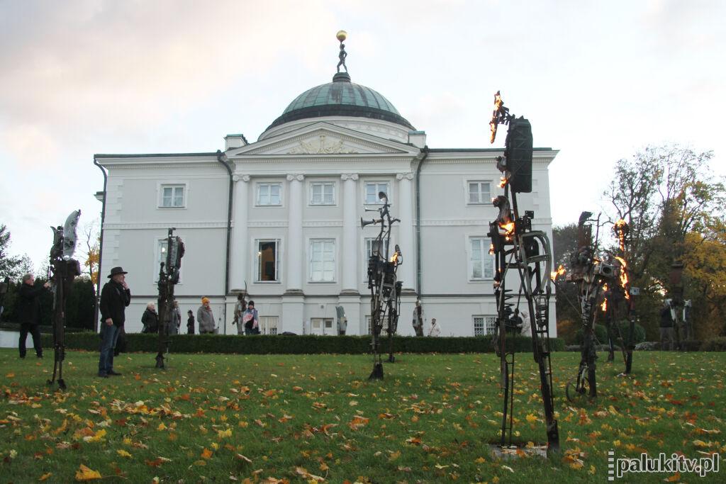 Płonąca instalacja