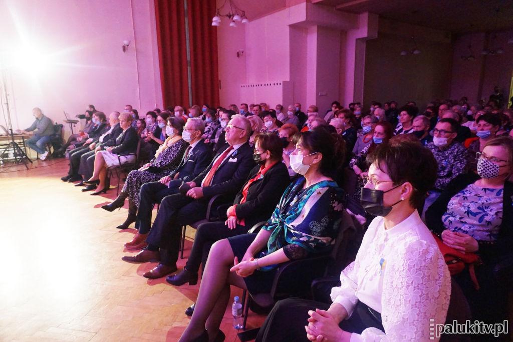 Kcynia: Podczas koncertu z okazji Dnia Kobiet nie zabrakło Ukraińskich akcentów (wideo)