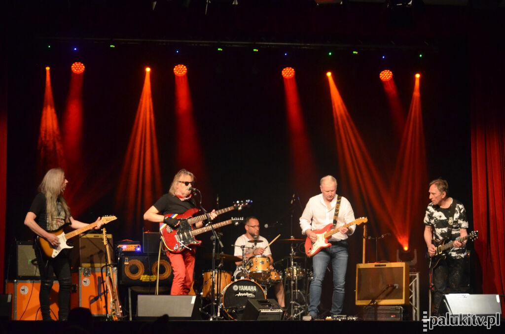 Rockowe brzmienie w ŻDK. Super Trio - koncert gigantów gitary