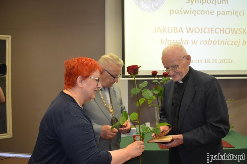 Sympozjum poświęcone pamięci Jakuba Wojciechowskiego. Wręczono medale