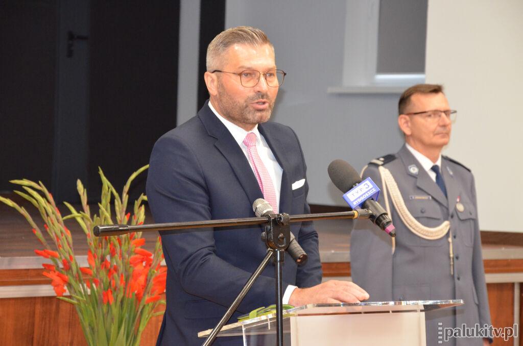 Wójt Jezior Wielkich skrytykował na Święcie Policji pracę policjantów (zdjęcia)