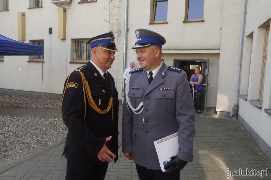 Awanse i nagrody w 103 rocznicę powołania policji państwowej. Na apelu w Żninie padły wyłącznie ciepłe słowa (zdjęcia)