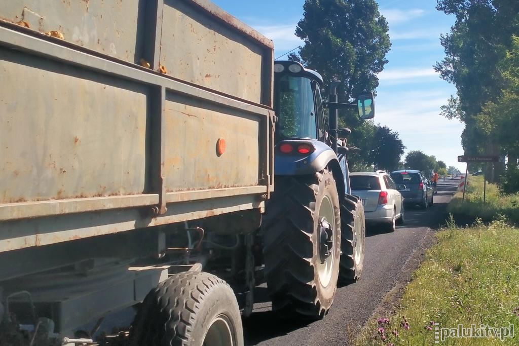 Uwaga kierowcy. Ruch wahadłowy na odcinku drogi Żnin - Murczyn. Koniec prac możliwy w sierpniu