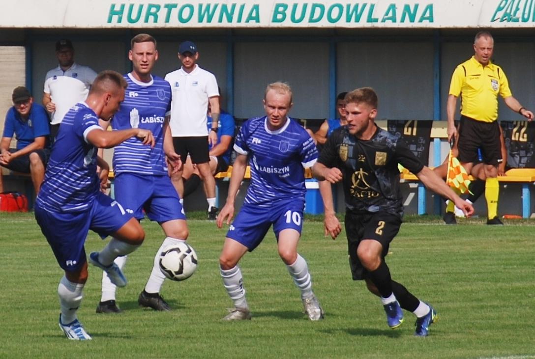 Noteć Łabiszyn wygrywa w Pakości i kontynuuje serię meczów bez porażki. IV liga łabiszynianom niestraszna, są już w czołówce tabeli. (zdjęcia) 