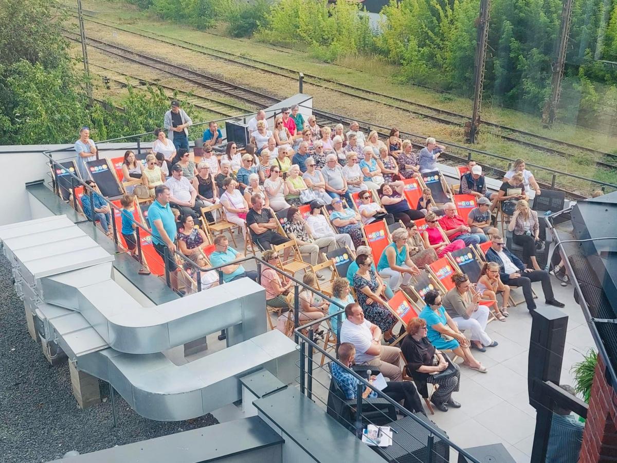 Na leżakach przy dźwiękach country.  Przed nami klimatyczny koncert w Janowcu Wielkopolskim
