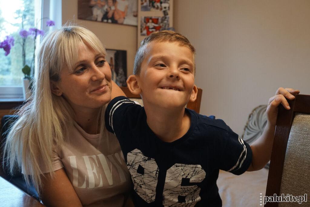 Bez rehabilitacji Ollie Kent z Żarczyna nie może normalnie funkcjonować. Choruje na ciężką padaczkę lekooporną