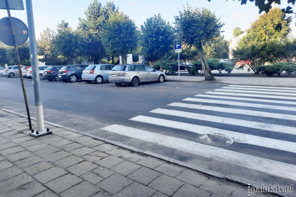 Parking w Janowcu zostanie pomniejszony, ale poprawi się bezpieczeństwo pieszych