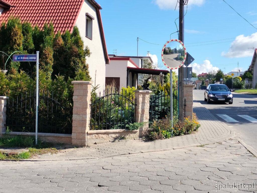 Na Królowej Jadwigi i Miodowej będą lustra. Dokumentacja do końca września u starosty