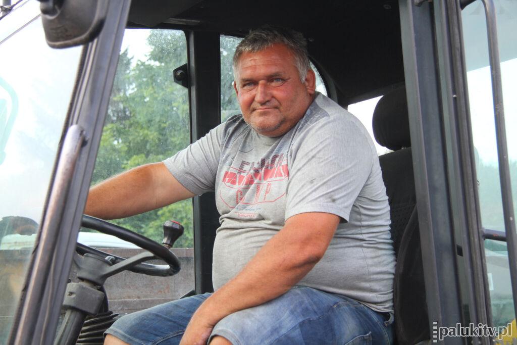 To nie składy opałowe muszą być zastąpione przez gminy, tylko węgla brak