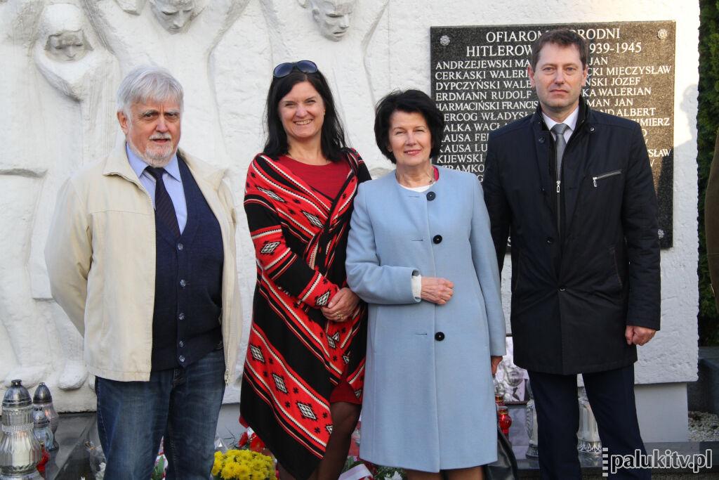 Dwa nowe nazwiska na tablicy pamięci w Szubinie -  Józefa Knacha i Stanisława Szczotki. - To jest właśnie nasze zadanie - szukać, pamiętać i czcić  