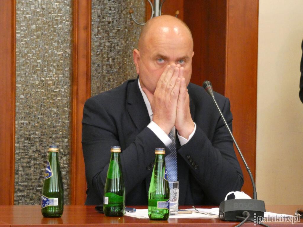 Żninianie nadal nie wiedzą, jakie podatki będą płacili w przyszłym roku. Wiceprzewodniczący dostał ostrzegawczy SMS, ale sesji nie otworzył