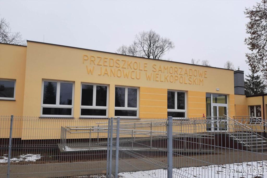 Straż pożarna nie dopuściła do użytku nowej części przedszkola w Janowcu Wlkp. Gmina będzie dochodzić zwrotu kosztów od projektantów 