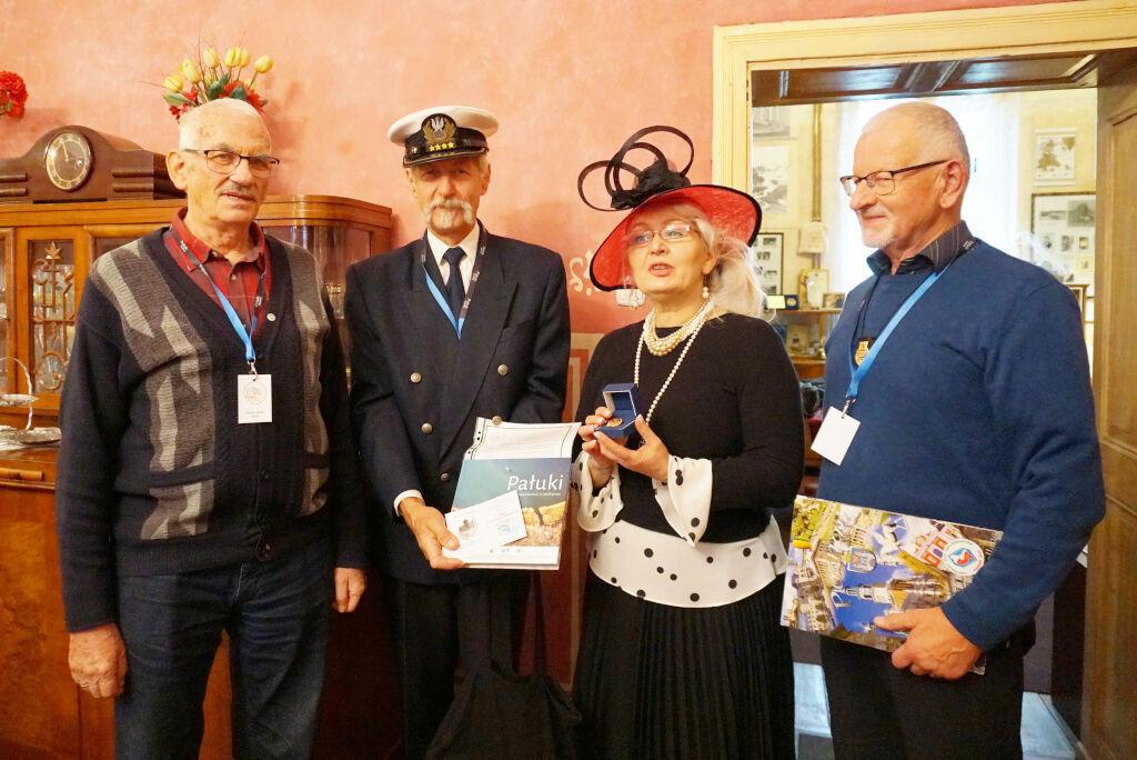 2.900 turystów-krajoznawców odebrało Pałuckie Odznaki Krajoznawcze. Są wciąż ciekawi Pałuk