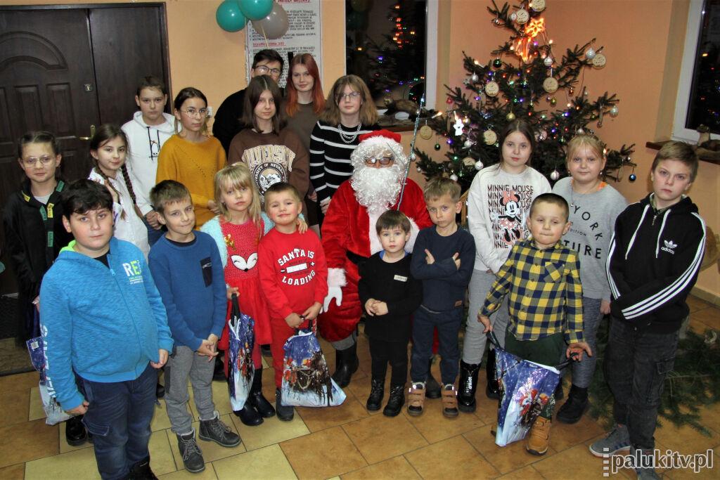Gdzie możesz zobaczyć wilka, sarnę i dzika? Spotkanie opłatkowe w Gogółkowie (galeria) 