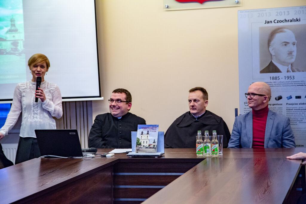 Sanktuarium w Kcyni najlepiej odkrywać z wydrukowanym właśnie przewodnikiem pielgrzyma 
