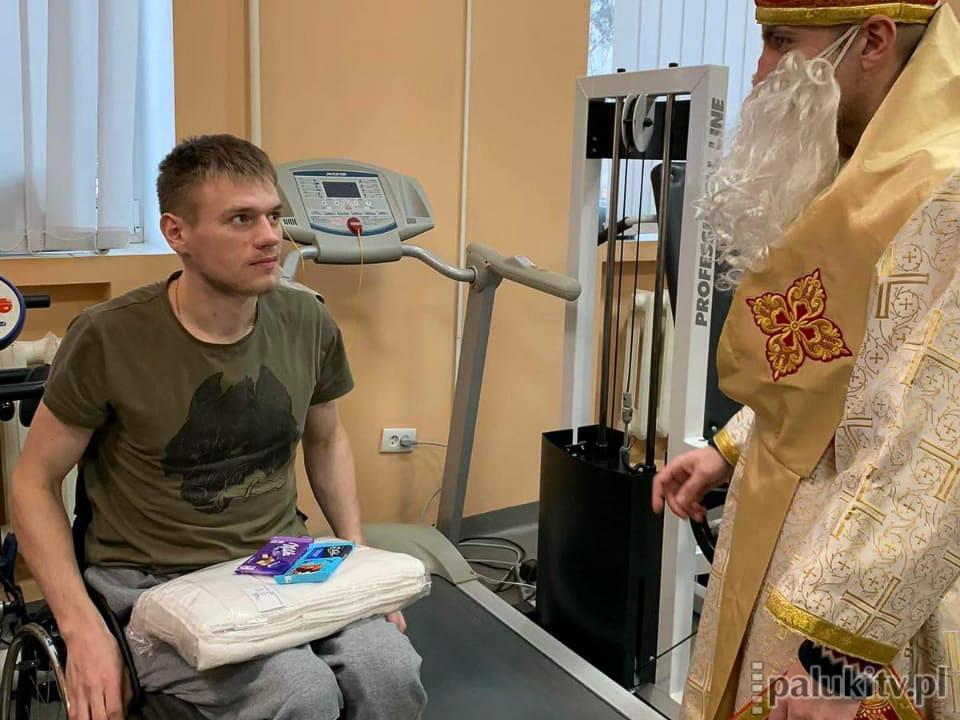 Leszek, Maciej, Marcin, tir i caddy z przyczepką - czyli dary z województwa kujawsko-pomorskiego dotarły na Ukrainę