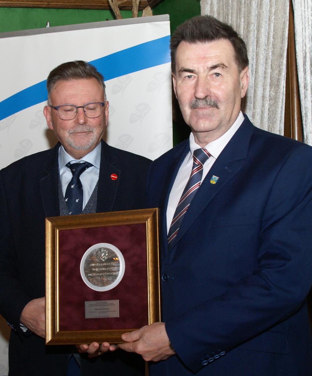 Zastał kartografię papierową - zostawił cyfrową