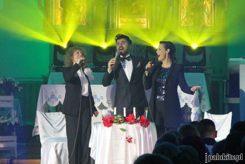 Niesamowity koncert w szubińskim kościele. Piękne kolędy w mistrzowskim wykonaniu