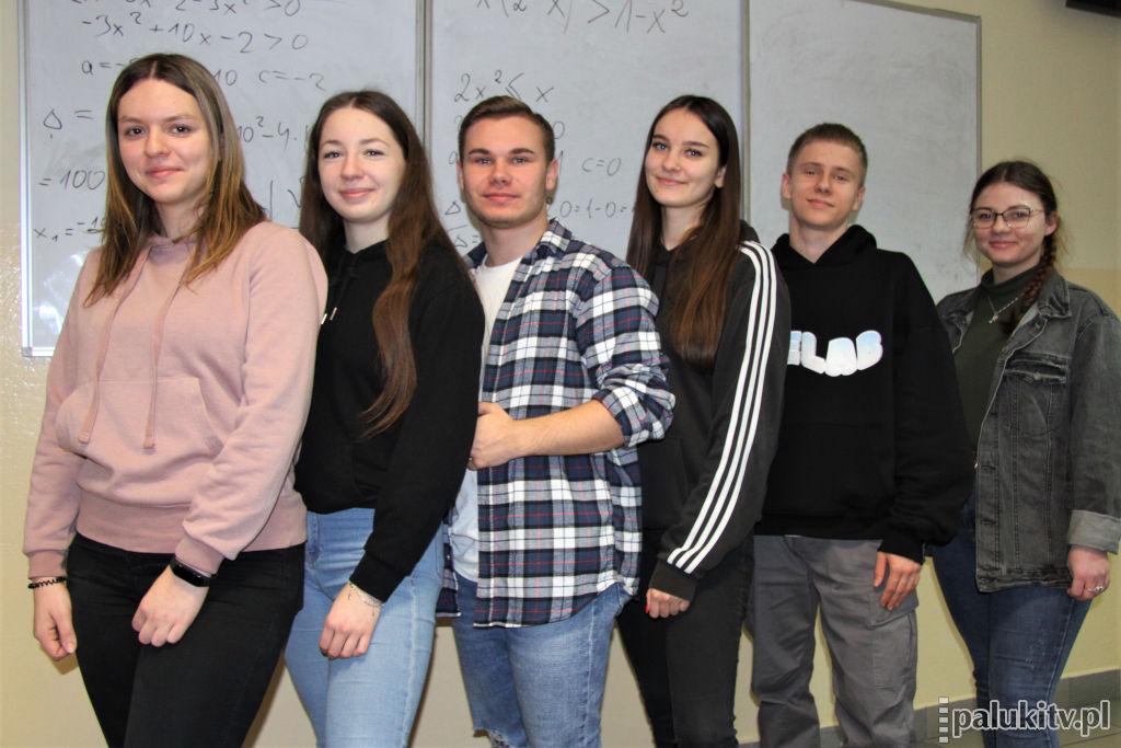 Prymusi zawodu z Pałuk. Szczęśliwa siódemka ze szkoły w Szubinie i czwórka z Łabiszyna