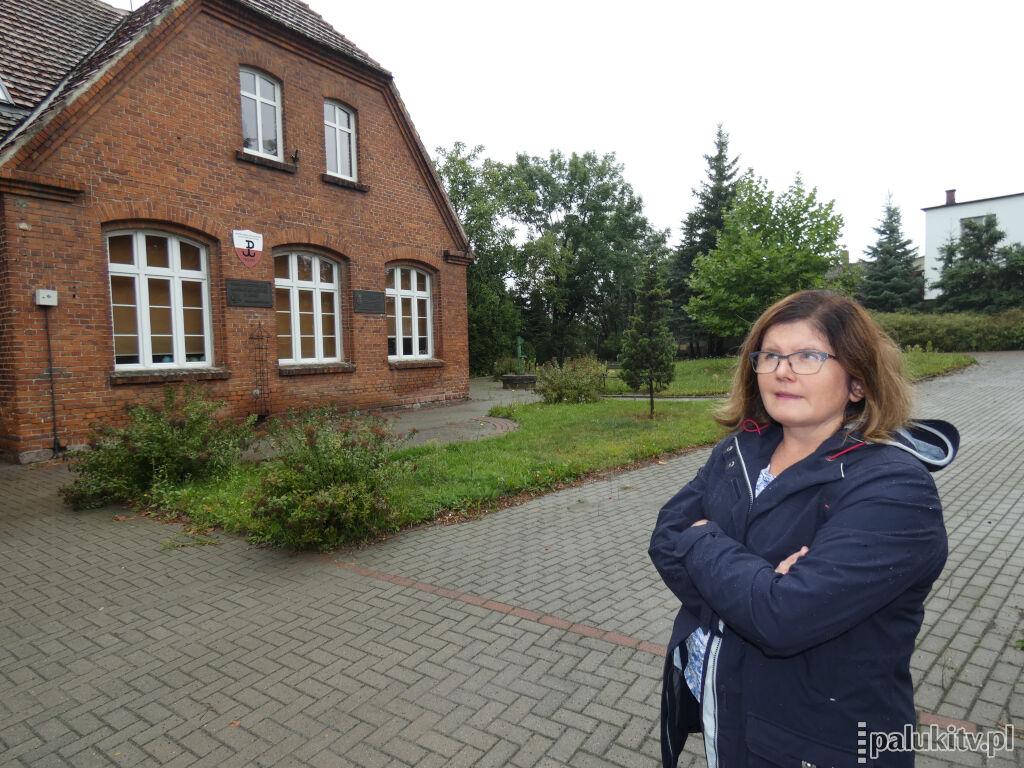 Działkę z budynkiem po szkole w Górze burmistrz wystawił na sprzedaż. Cena wywoławcza: milion złotych