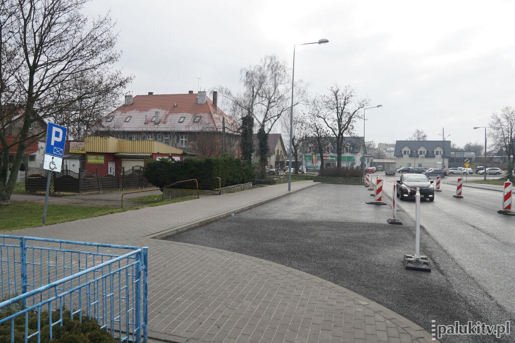 Asfalt na Browarowej wylany, ale parkingi zamknięte