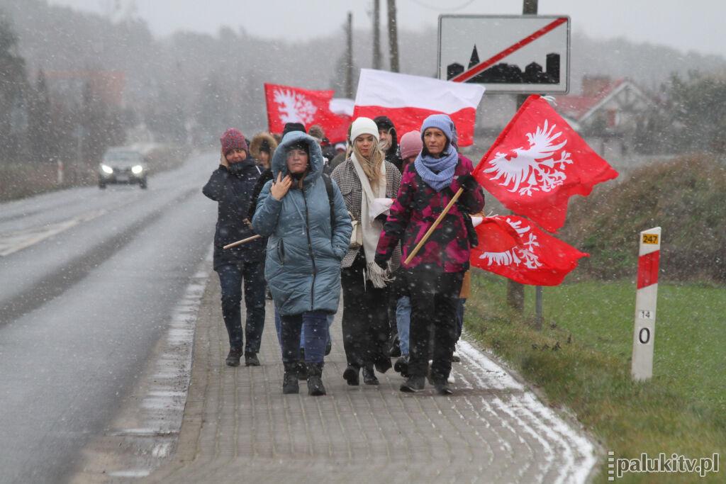 Przeszli szlakiem powstańców styczniowych. Warunki były podobne do tych sprzed 160 lat (zdjęcia)